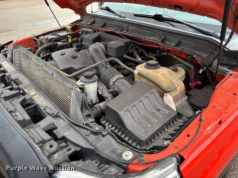 image for item ET4618 2011 Ford F250 Super Duty Crew Cab utility bed pickup truck