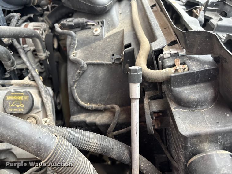 image for item ET4618 2011 Ford F250 Super Duty Crew Cab utility bed pickup truck