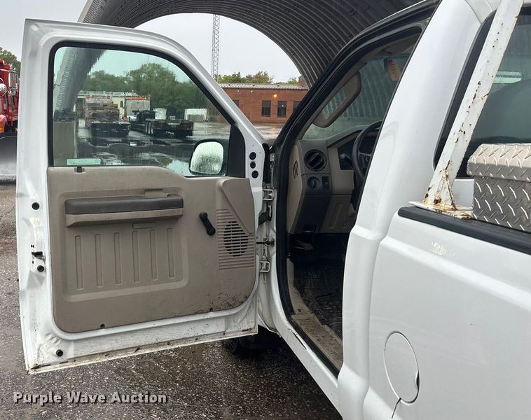 image for item ET4619 2008 Ford F250 Super Duty pickup truck