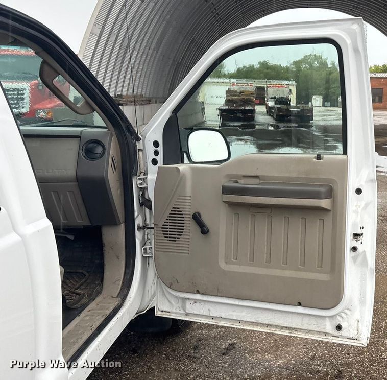 image for item ET4619 2008 Ford F250 Super Duty pickup truck