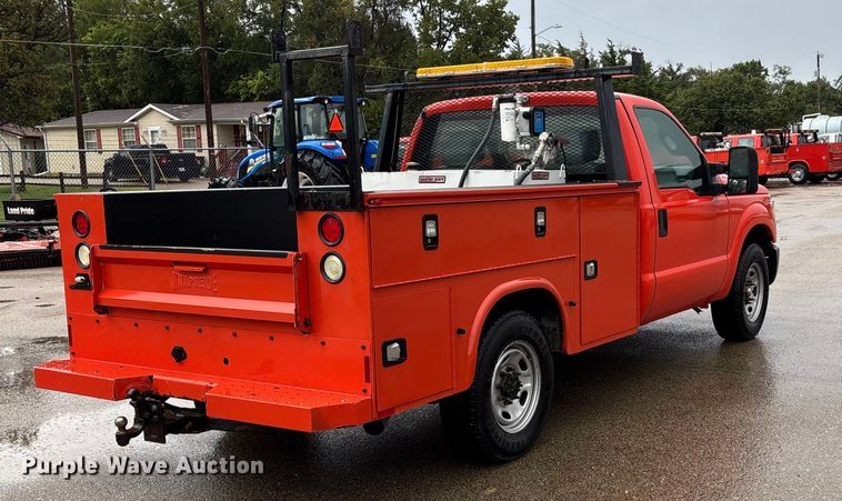 image for item ET4620 2016 Ford F250 Super Duty utility bed pickup truck