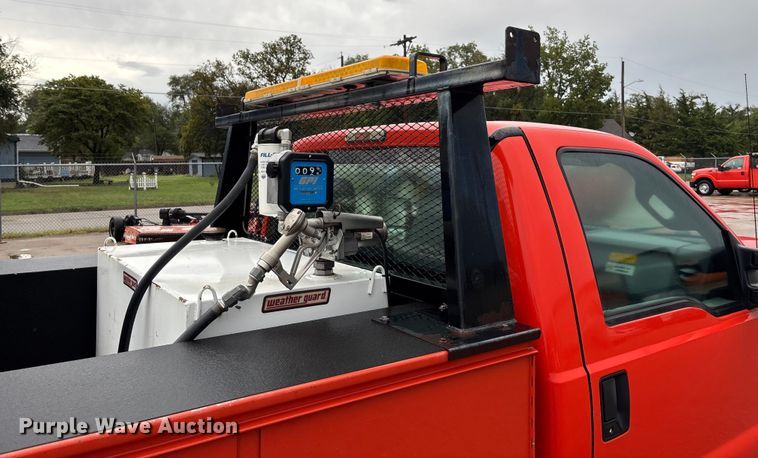 image for item ET4620 2016 Ford F250 Super Duty utility bed pickup truck