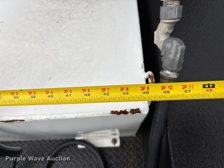 image for item ET4620 2016 Ford F250 Super Duty utility bed pickup truck