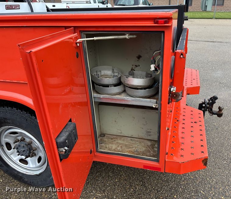 image for item ET4620 2016 Ford F250 Super Duty utility bed pickup truck