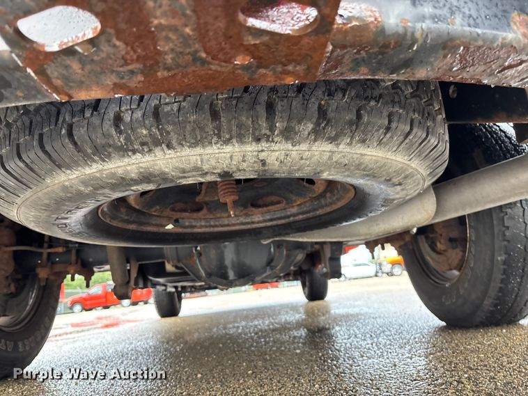 image for item ET4620 2016 Ford F250 Super Duty utility bed pickup truck