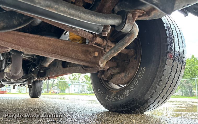 image for item ET4620 2016 Ford F250 Super Duty utility bed pickup truck