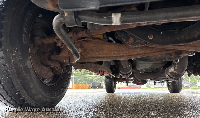 image for item ET4620 2016 Ford F250 Super Duty utility bed pickup truck