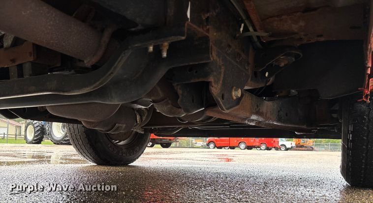 image for item ET4620 2016 Ford F250 Super Duty utility bed pickup truck