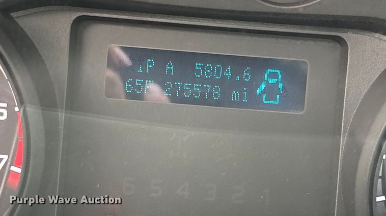 image for item ET4620 2016 Ford F250 Super Duty utility bed pickup truck