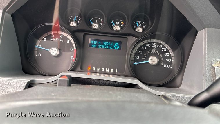 image for item ET4620 2016 Ford F250 Super Duty utility bed pickup truck