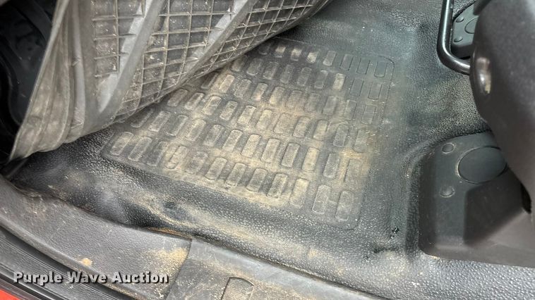 image for item ET4620 2016 Ford F250 Super Duty utility bed pickup truck