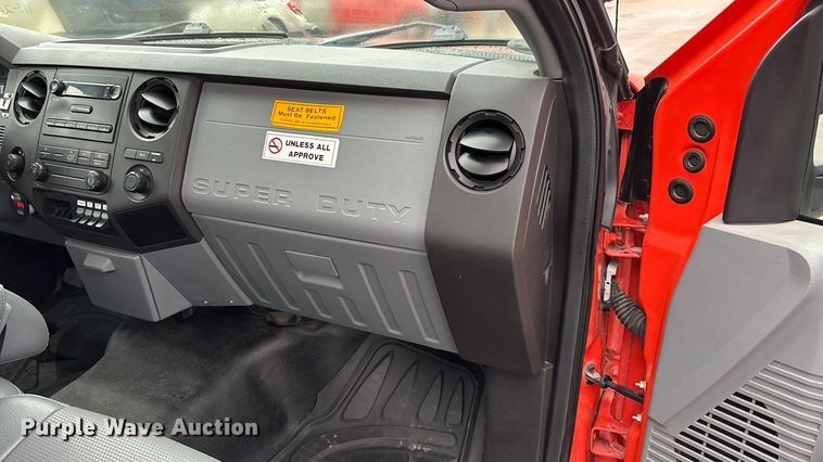 image for item ET4620 2016 Ford F250 Super Duty utility bed pickup truck