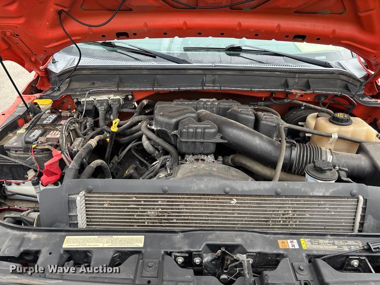 image for item ET4620 2016 Ford F250 Super Duty utility bed pickup truck