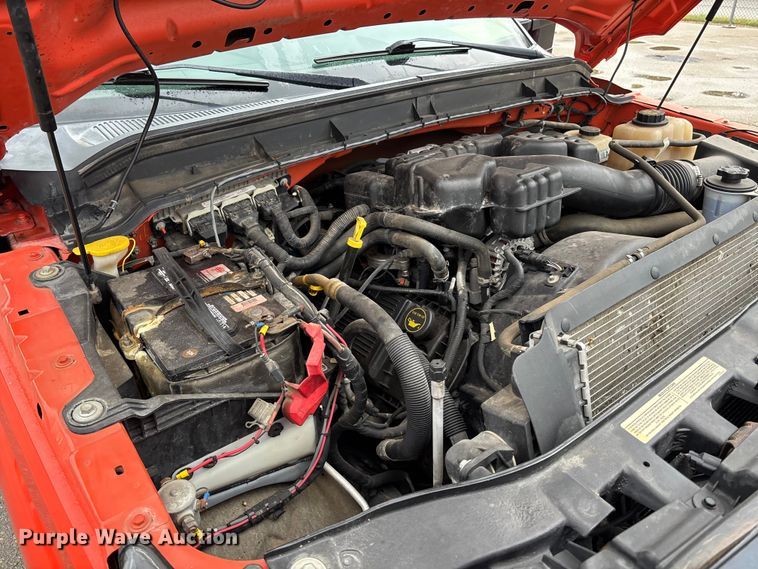 image for item ET4620 2016 Ford F250 Super Duty utility bed pickup truck