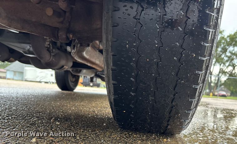 image for item ET4620 2016 Ford F250 Super Duty utility bed pickup truck