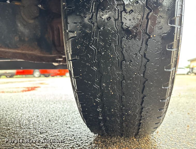 image for item ET4620 2016 Ford F250 Super Duty utility bed pickup truck