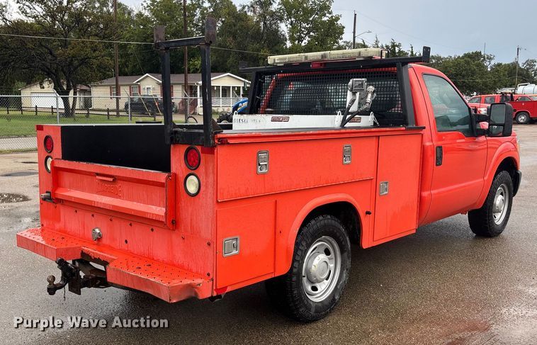 image for item ET4621 2014 Ford F250 Super Duty utility bed pickup truck