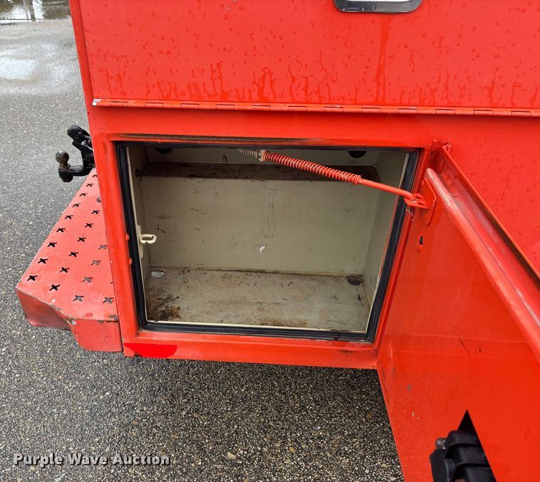 image for item ET4621 2014 Ford F250 Super Duty utility bed pickup truck