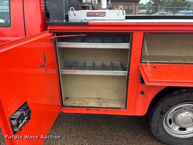 image for item ET4621 2014 Ford F250 Super Duty utility bed pickup truck