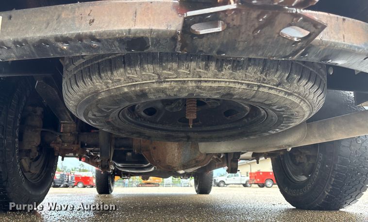 image for item ET4621 2014 Ford F250 Super Duty utility bed pickup truck