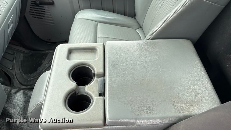 image for item ET4621 2014 Ford F250 Super Duty utility bed pickup truck