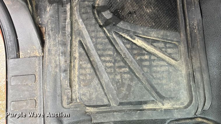 image for item ET4621 2014 Ford F250 Super Duty utility bed pickup truck