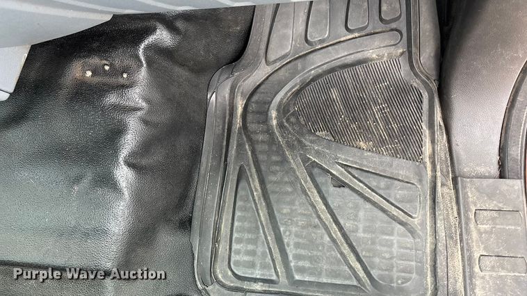 image for item ET4621 2014 Ford F250 Super Duty utility bed pickup truck