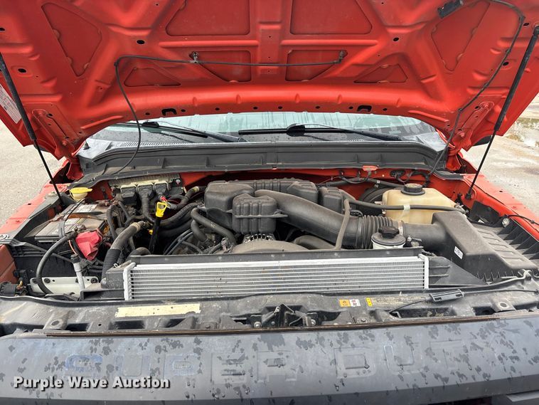 image for item ET4621 2014 Ford F250 Super Duty utility bed pickup truck