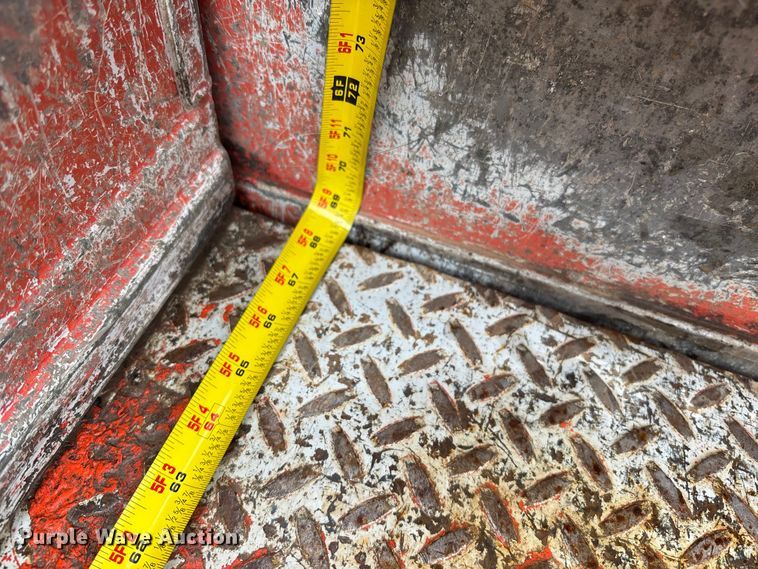 image for item ET4622 2011 Ford F250 Super Duty Crew Cab utility bed pickup truck