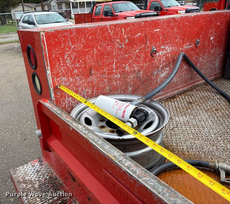 image for item ET4622 2011 Ford F250 Super Duty Crew Cab utility bed pickup truck