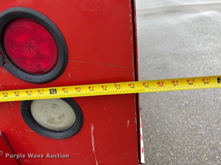 image for item ET4622 2011 Ford F250 Super Duty Crew Cab utility bed pickup truck