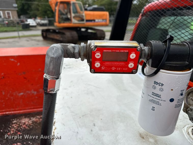 image for item ET4623 2011 Ford F250 Super Duty Crew Cab utility bed pickup truck