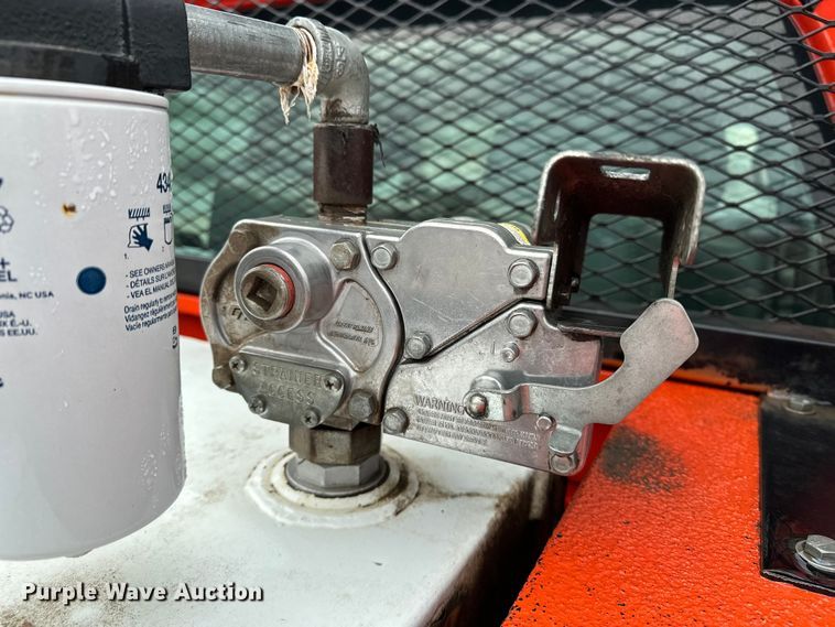 image for item ET4623 2011 Ford F250 Super Duty Crew Cab utility bed pickup truck