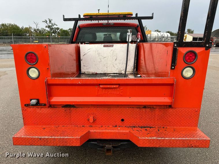 image for item ET4623 2011 Ford F250 Super Duty Crew Cab utility bed pickup truck