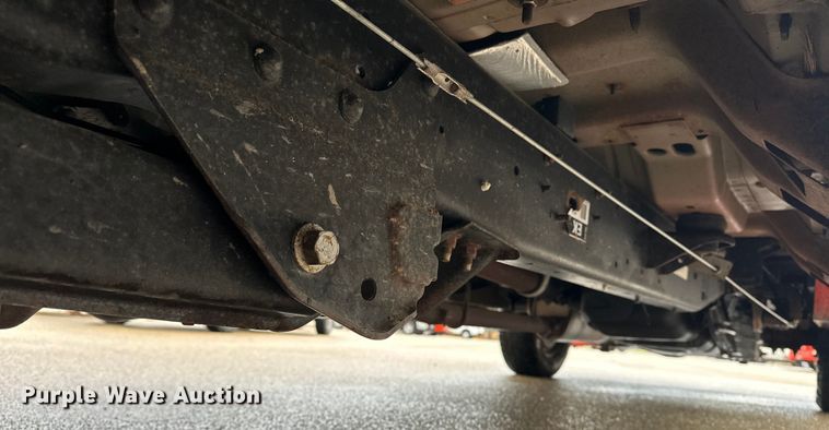 image for item ET4623 2011 Ford F250 Super Duty Crew Cab utility bed pickup truck