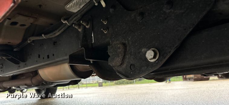 image for item ET4623 2011 Ford F250 Super Duty Crew Cab utility bed pickup truck