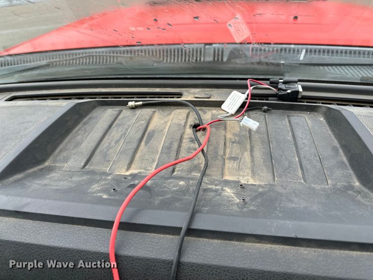 image for item ET4623 2011 Ford F250 Super Duty Crew Cab utility bed pickup truck