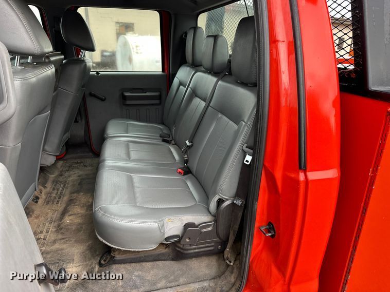 image for item ET4623 2011 Ford F250 Super Duty Crew Cab utility bed pickup truck