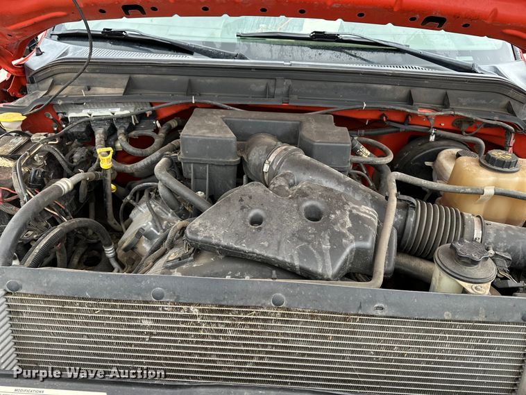 image for item ET4623 2011 Ford F250 Super Duty Crew Cab utility bed pickup truck