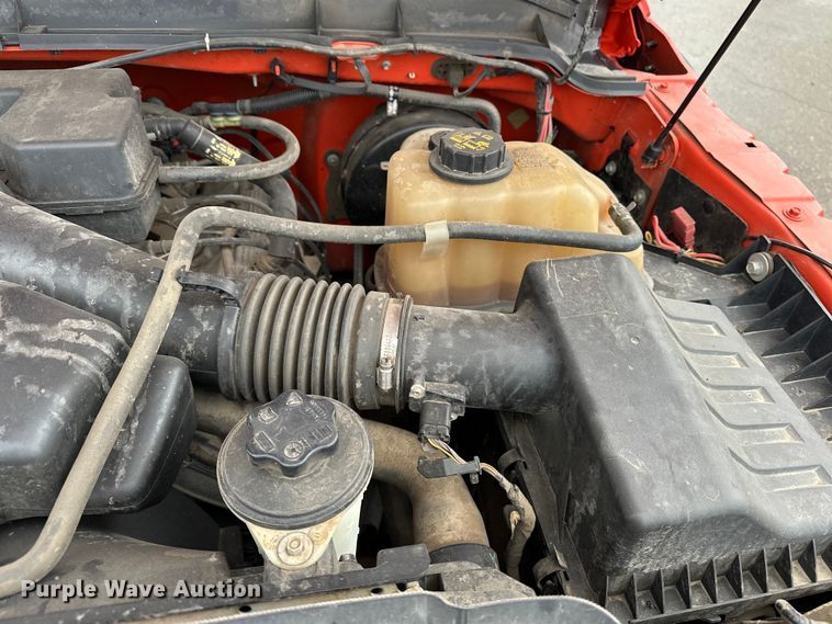 image for item ET4623 2011 Ford F250 Super Duty Crew Cab utility bed pickup truck