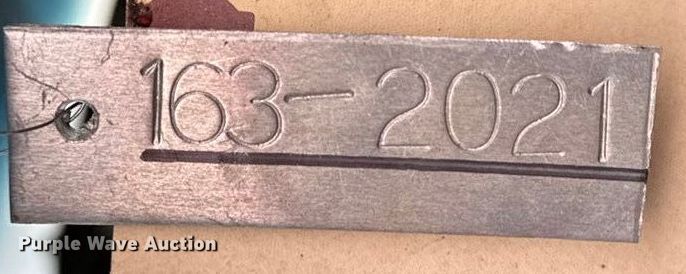 image for item ET4623 2011 Ford F250 Super Duty Crew Cab utility bed pickup truck