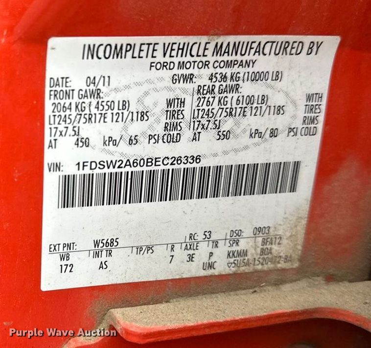 image for item ET4623 2011 Ford F250 Super Duty Crew Cab utility bed pickup truck