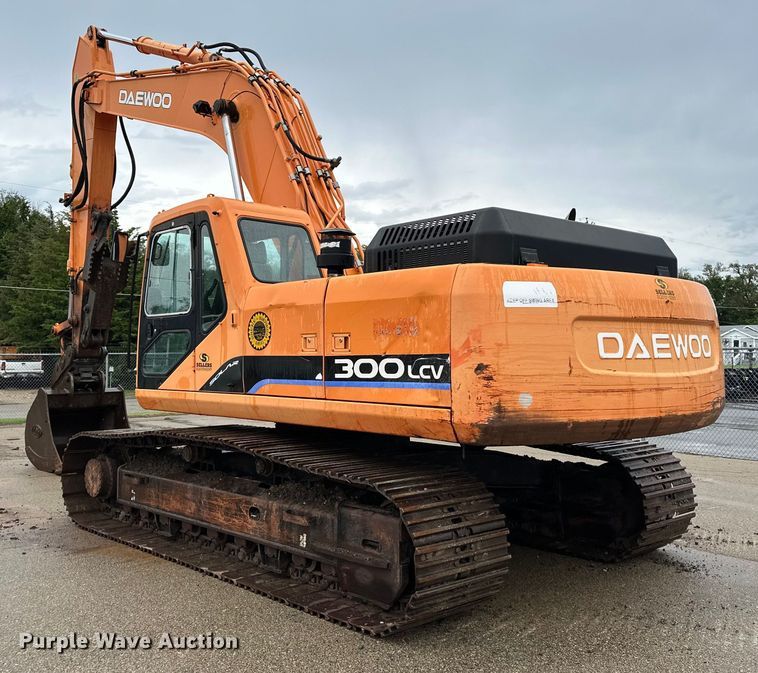 image for item ET4626 2006 Daewoo Solar 300LC-V excavator