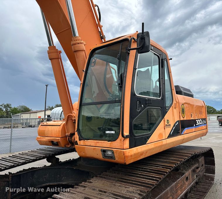 image for item ET4626 2006 Daewoo Solar 300LC-V excavator