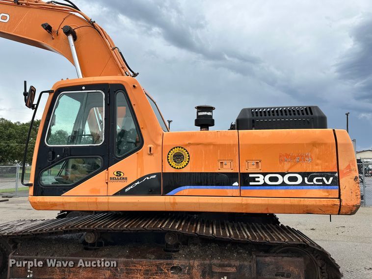 image for item ET4626 2006 Daewoo Solar 300LC-V excavator