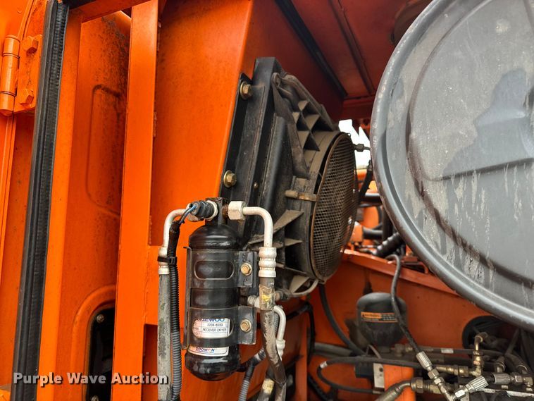 image for item ET4626 2006 Daewoo Solar 300LC-V excavator