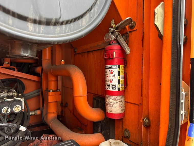 image for item ET4626 2006 Daewoo Solar 300LC-V excavator