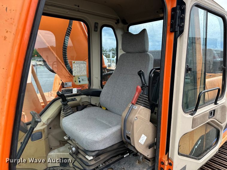 image for item ET4626 2006 Daewoo Solar 300LC-V excavator