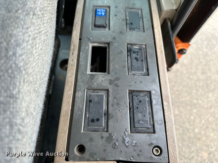 image for item ET4626 2006 Daewoo Solar 300LC-V excavator