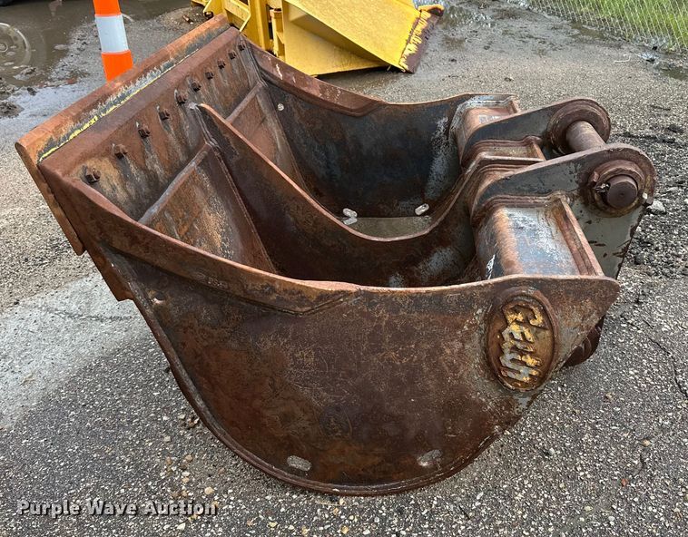 image for item ET4626 2006 Daewoo Solar 300LC-V excavator